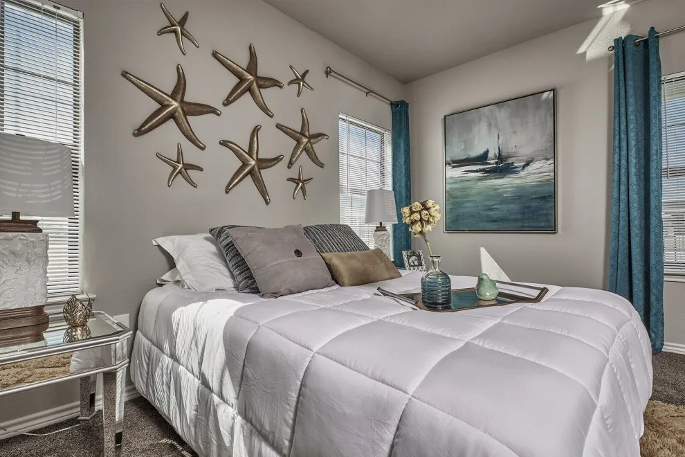 Seaside Living Room and Bedroom Decor by Jana Ward Interiors - Photo 7