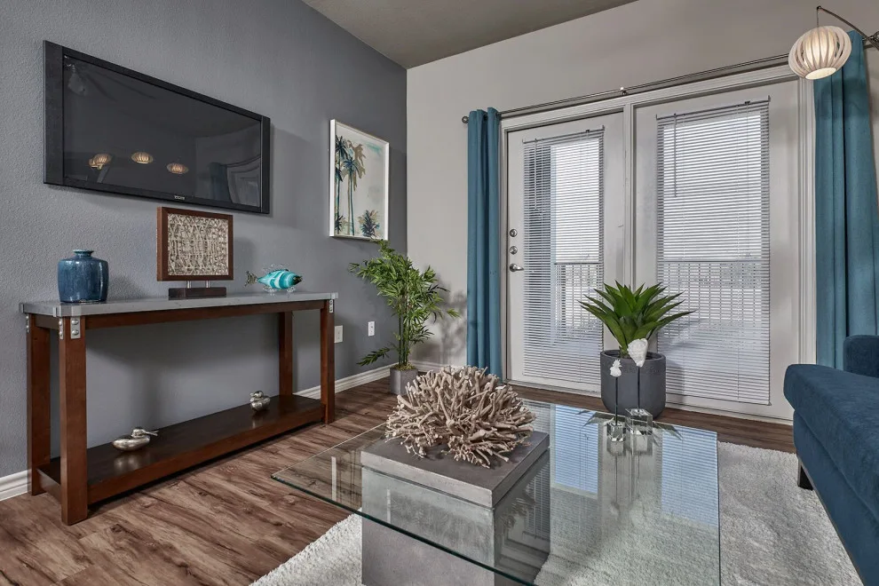 Seaside Living Room and Bedroom Decor by Jana Ward Interiors - Photo 2
