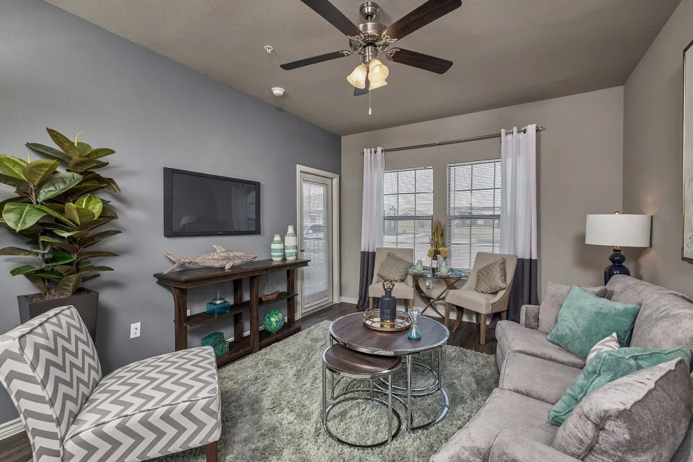 Seaside Living Room and Bedroom Decor by Jana Ward Interiors - Photo 3