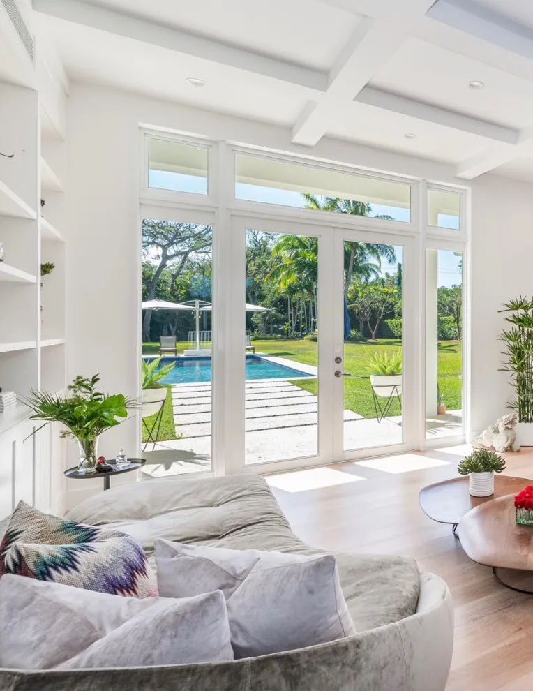 Modern Pinecrest by Vivian Macia Interiors LLC - Photo 9