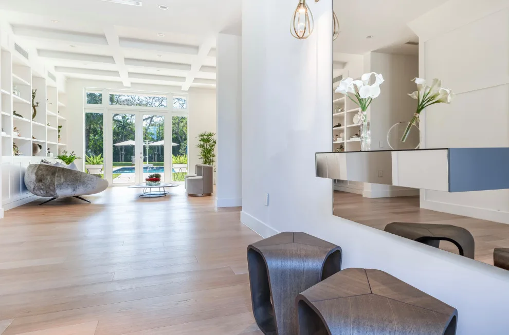 Modern Pinecrest by Vivian Macia Interiors LLC - Photo 7