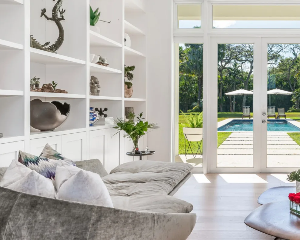 Modern Pinecrest by Vivian Macia Interiors LLC - Photo 10