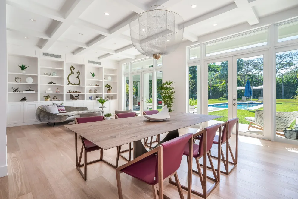 Modern Pinecrest by Vivian Macia Interiors LLC - Photo 2