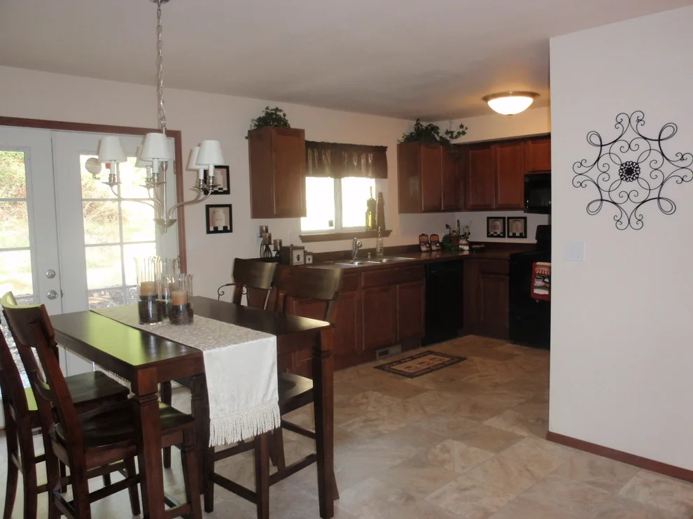 Lincoln Avenue by Peninsula Home Staging - Photo 4