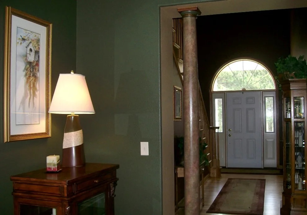 Room Interiors - Photo 5