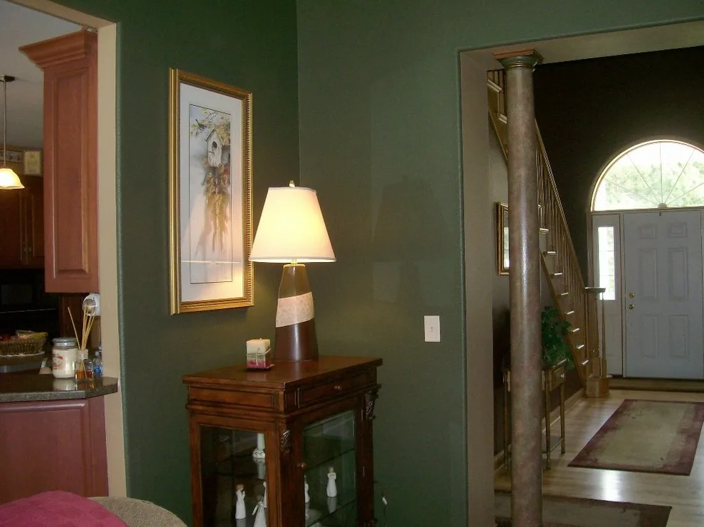 Room Interiors - Photo 6