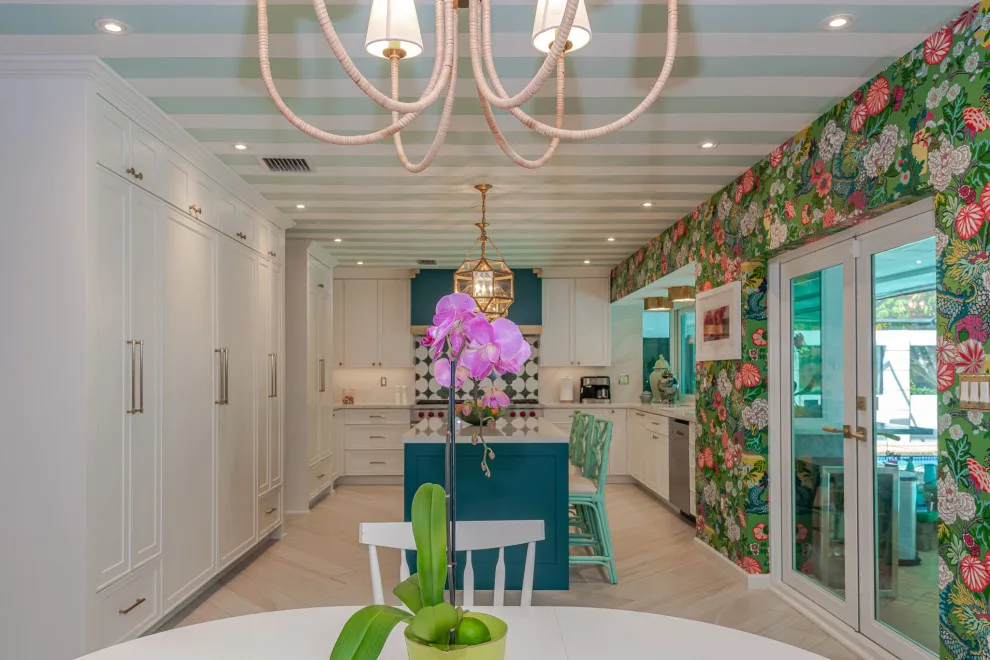 Vibrant Palm Beach Culinary Space by Errez Design Inc. - Photo 3