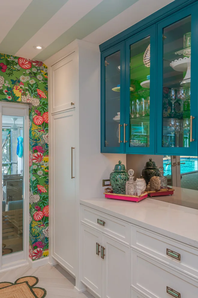 Vibrant Palm Beach Culinary Space by Errez Design Inc. - Photo 6