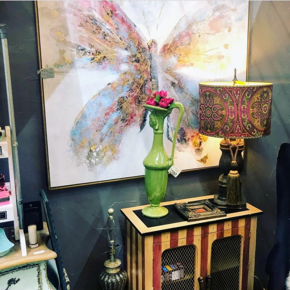 Exhibition Space by Melanie Leeds Design - Photo 6