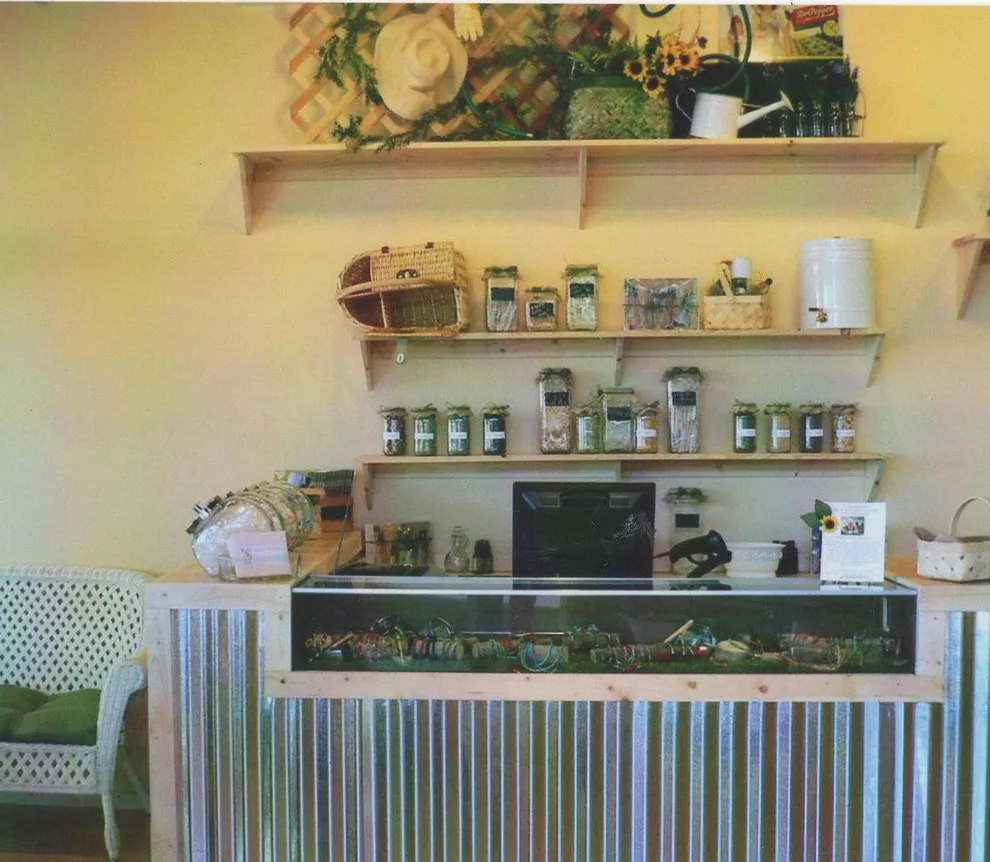 Commercial Real Estate by Nicole Décor & Design LLC - Photo 3