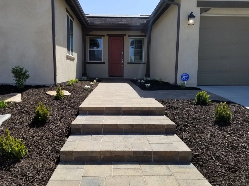 The Allbee Residence by McCabe's Nursery & Landscape Construction - Photo 4