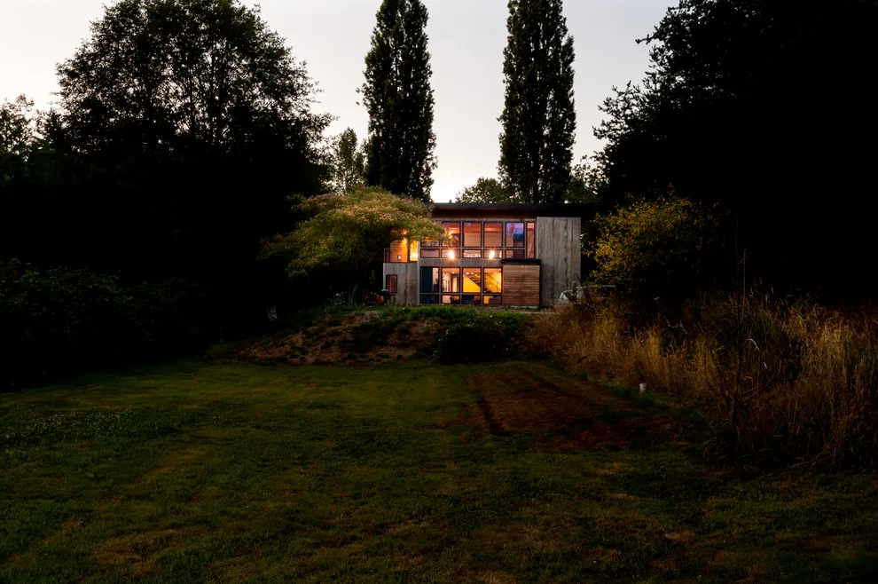 Musician's Residence (Container Home) by Coates Design Architecture + Interiors - Photo 4