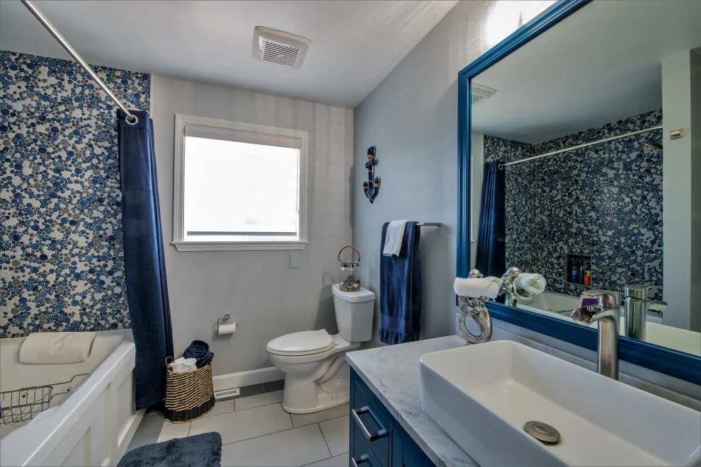 Modern Coastal-Themed Bathroom by Annmari's Design, LLC - Photo 4