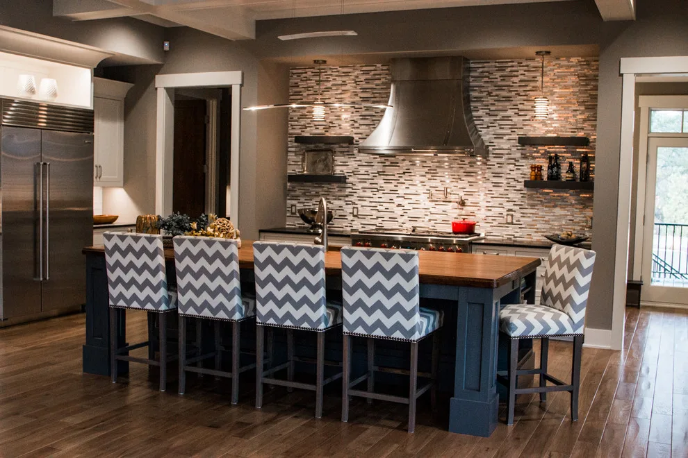 Modern Residence by Gallery Interiors And Rockford Kitchen Design - Photo 15