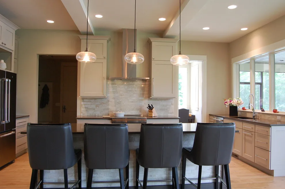 Modern Lakeside Residence by Gallery Interiors And Rockford Kitchen Design - Photo 4