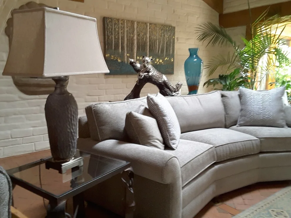 Martinez Interiors - Photo 3