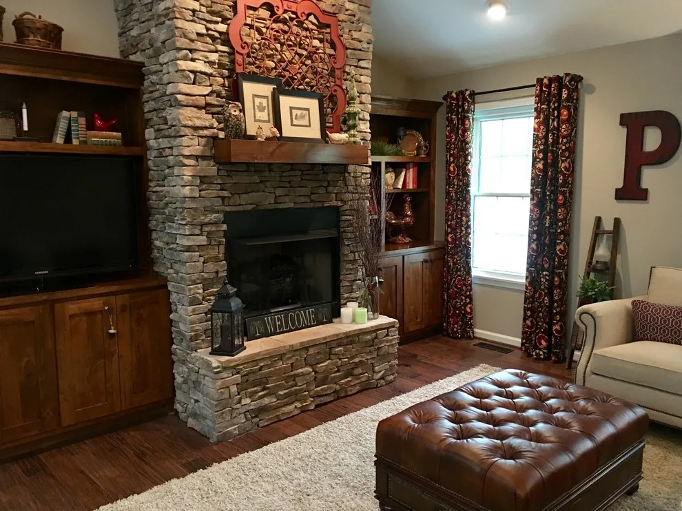 Warm family lounge by Maxwell House Interiors Virginia Warren - Photo 3