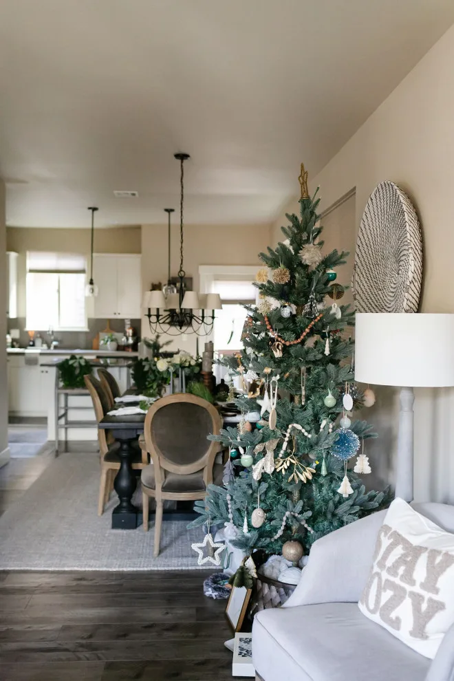Warm Festive Decor by Cozy In Love Spaces - Photo 34
