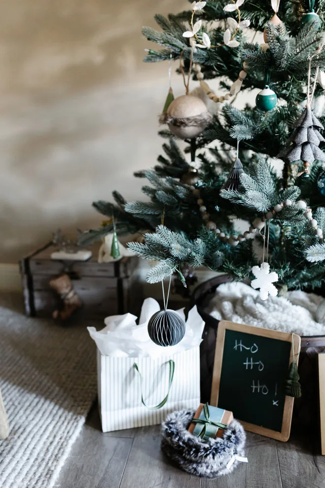 Warm Festive Decor by Cozy In Love Spaces - Photo 11