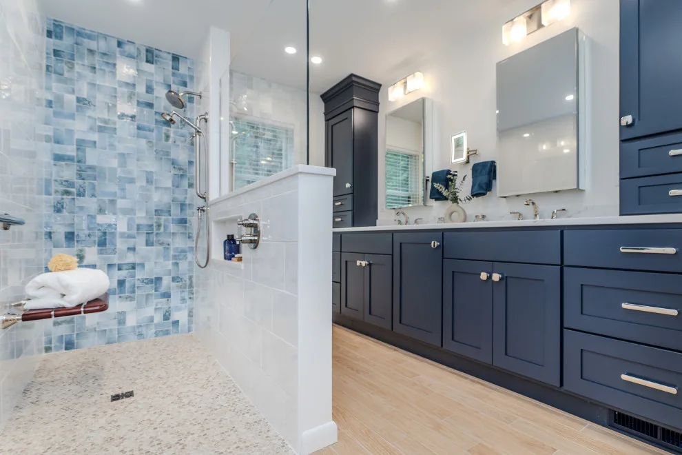 Crestview Restroom by EDV Home Design - Photo 6