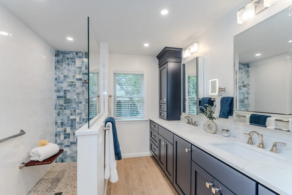 Crestview Restroom by EDV Home Design - Photo 3