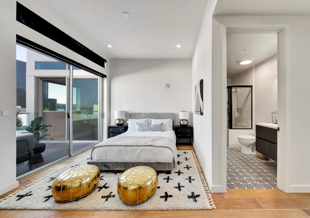 Contemporary Moroccan Loft by WE Home Staging Inc. - Photo 9
