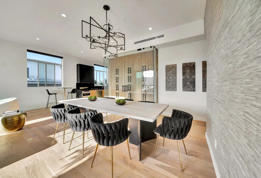 Contemporary Moroccan Loft by WE Home Staging Inc. - Photo 3