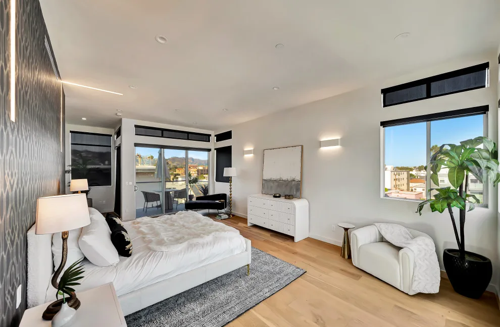 Contemporary Moroccan Loft by WE Home Staging Inc. - Photo 37