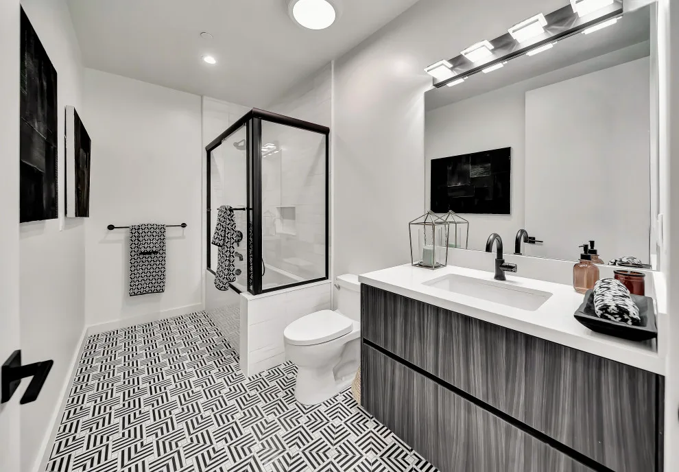 Contemporary Moroccan Loft by WE Home Staging Inc. - Photo 15