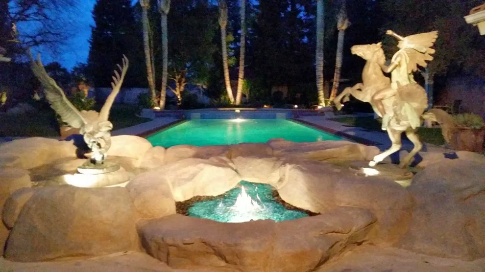 Personalized Garden Fountain by Brooks Brothers Interiors - Photo 15
