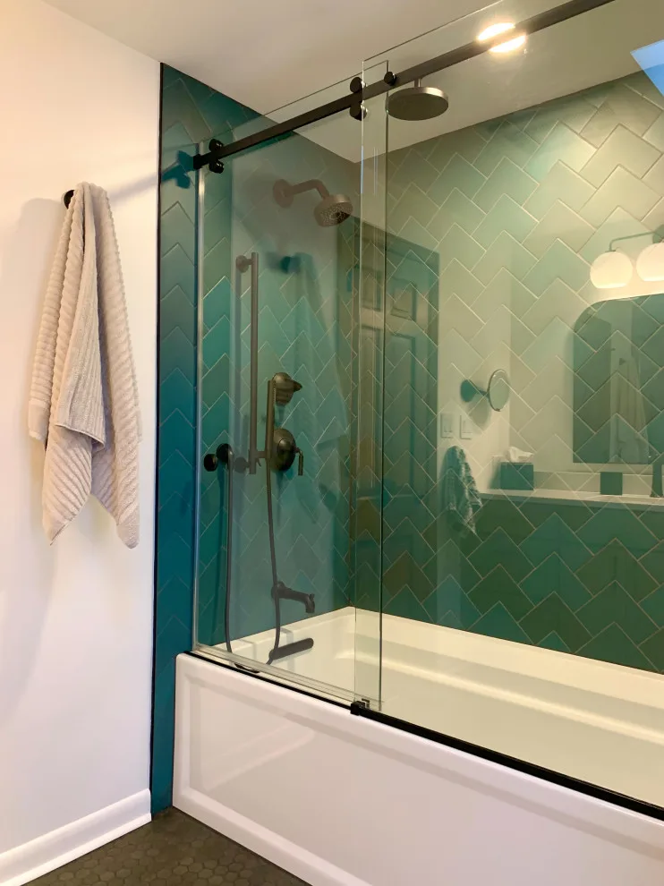 Vibrant and Inviting Hall Bathroom by DesignFive, LLC - Steve Shorthouse - Photo 8