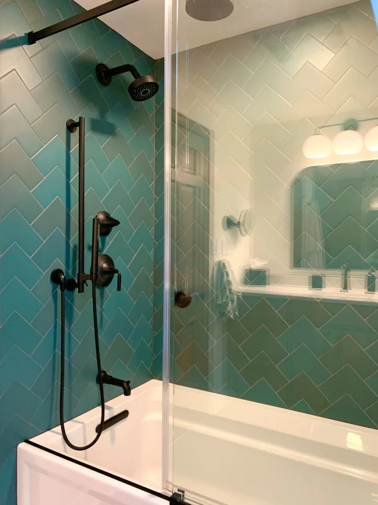 Vibrant and Inviting Hall Bathroom by DesignFive, LLC - Steve Shorthouse - Photo 2