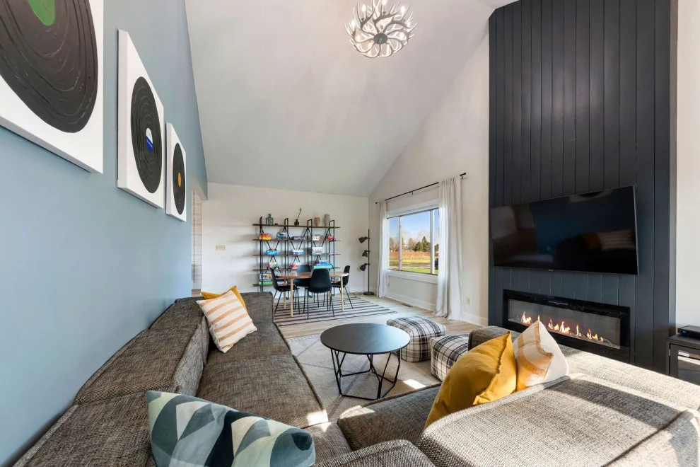 Affordable Lake House Design by Parti Pris Design - Photo 7
