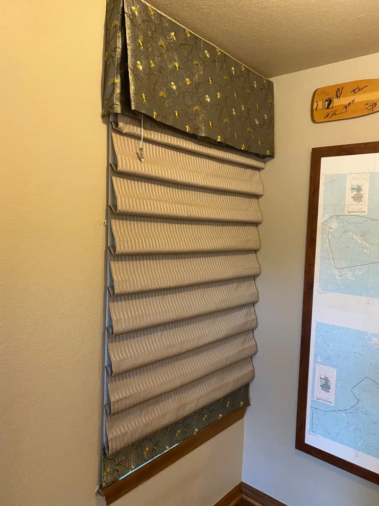 Landing at the staircase by Melanie Leeds Design - Photo 6