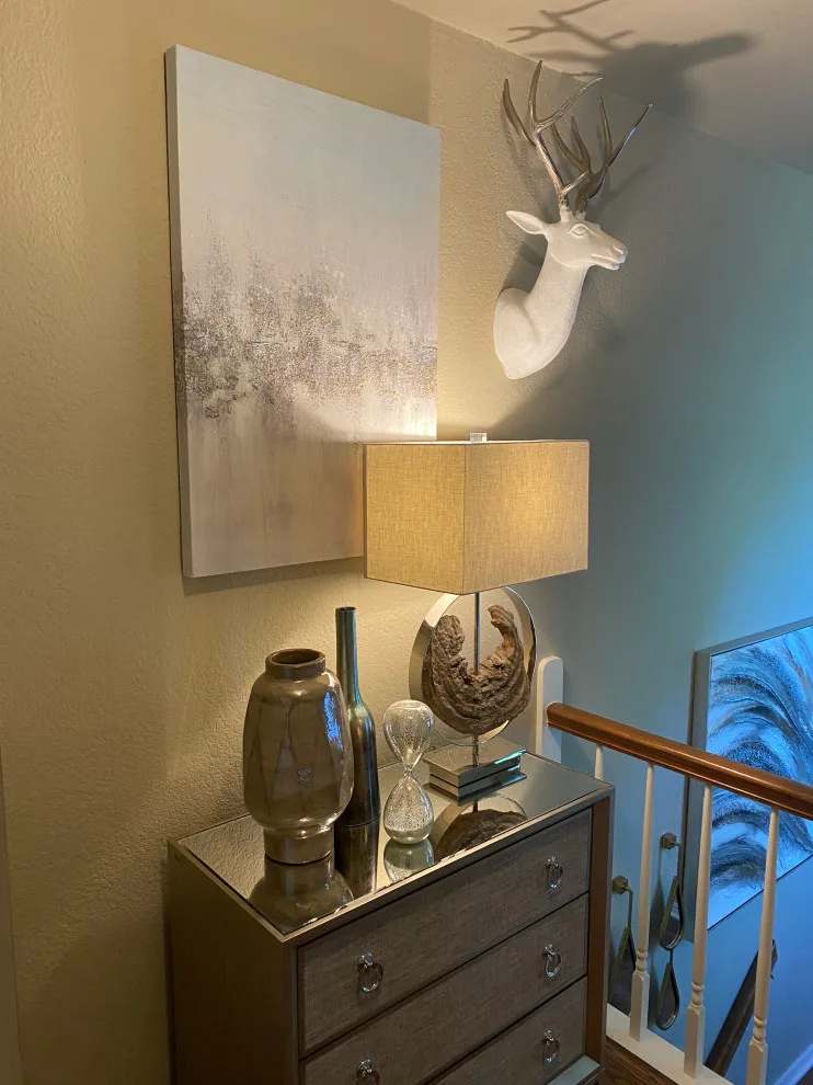 Landing at the staircase by Melanie Leeds Design - Photo 3