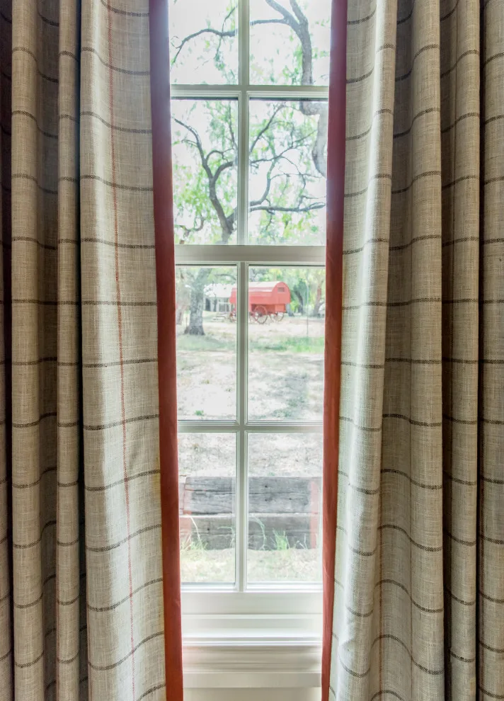Audrey Curl Interiors - Photo 8
