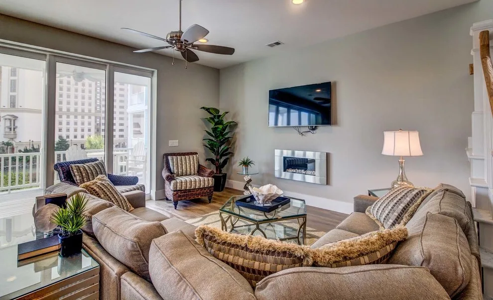Seaside Residence Ideal for Hosting by Sheila Morgan Interiors, Inc. - Photo 5