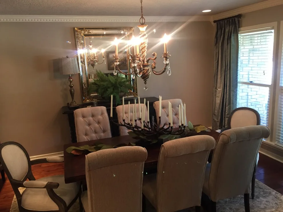 Meal Area by Jo Waite Interiors & Construction - Photo 2