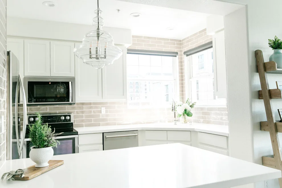Urban Apartment by Elizabeth Louise Interiors - Photo 12