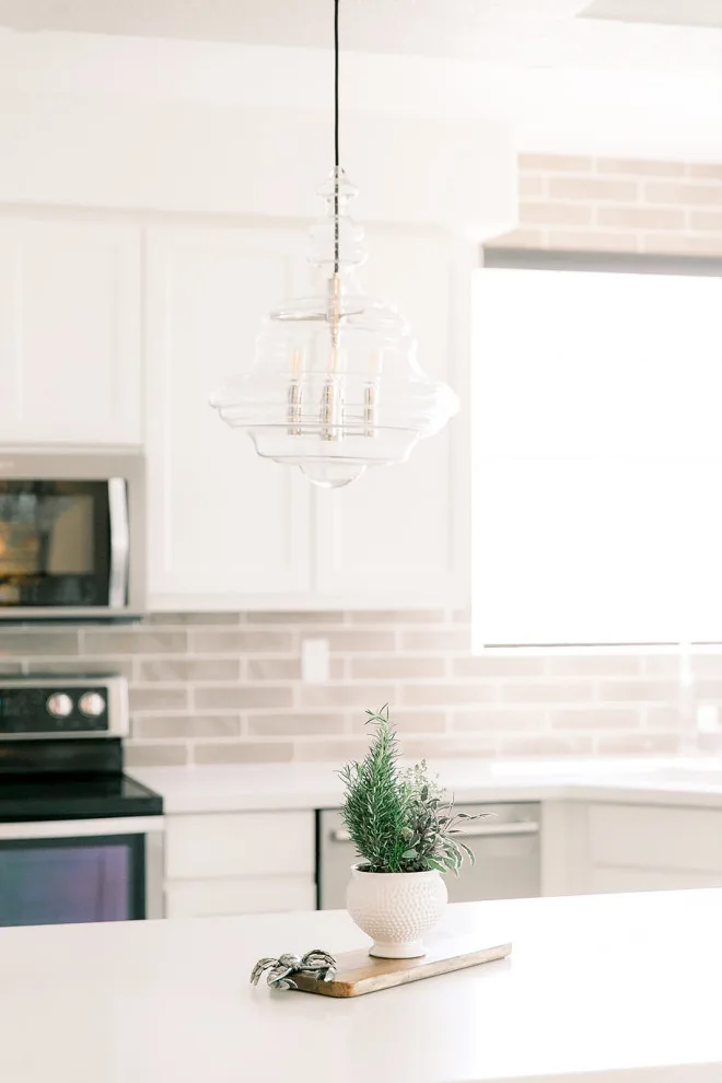 Urban Apartment by Elizabeth Louise Interiors - Photo 38