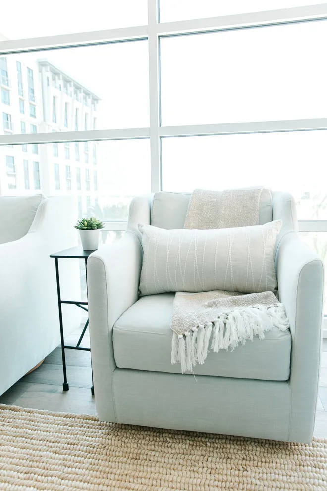 Urban Apartment by Elizabeth Louise Interiors - Photo 16
