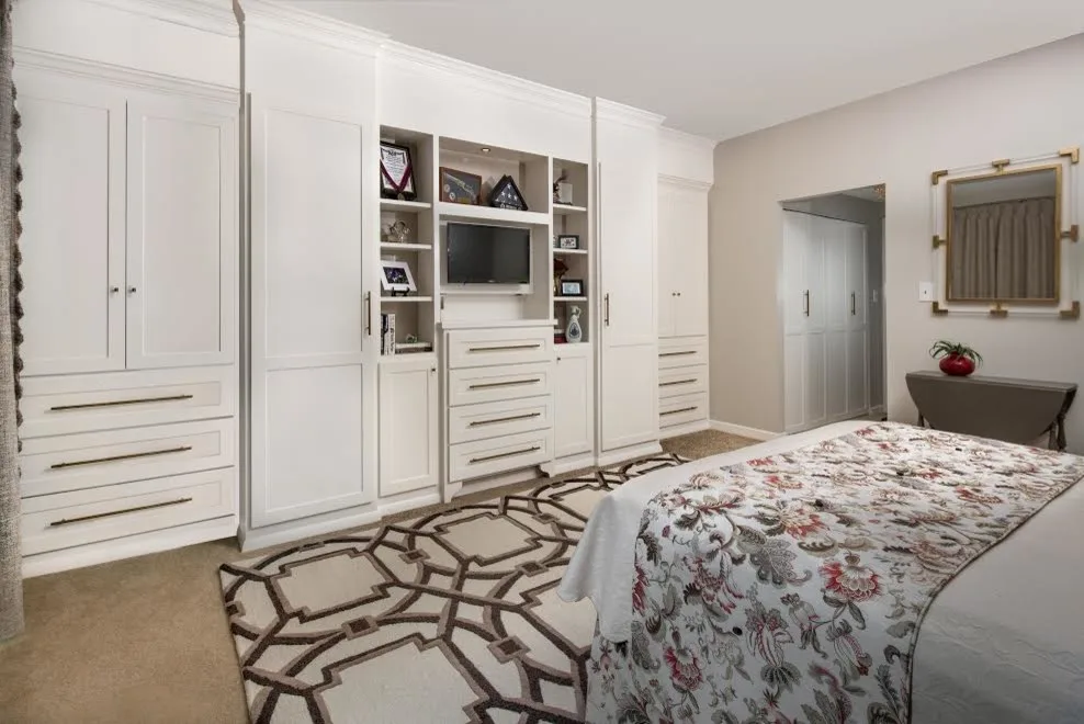 Columbia Downtown Primary Bedroom by Amy Spencer Interiors - Photo 3