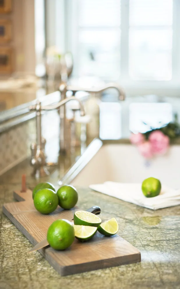 Urban Condo Retreat by Barbara Dalton Interiors - Photo 18