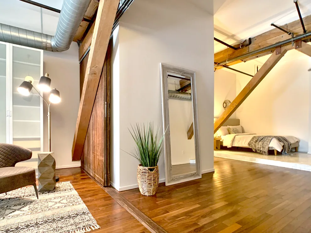 Urban Loft by Hyelee Design & Staging Avenue - Photo 7