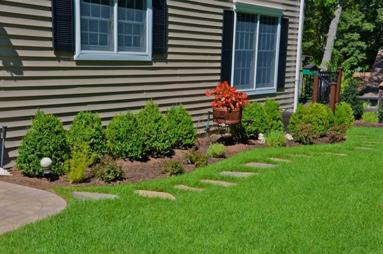 Landscape Front & Back | Pleasantville NY by MG's Lawn Green Inc - Photo 22