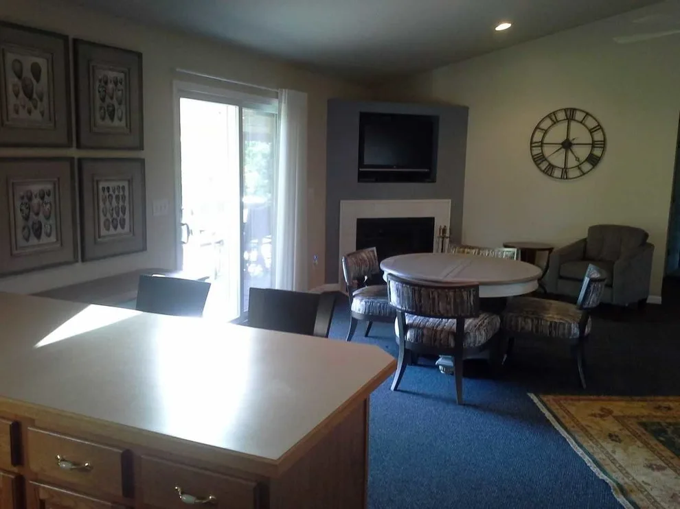 Susan Knox For Ethan Allen Peoria, IL - Photo 6
