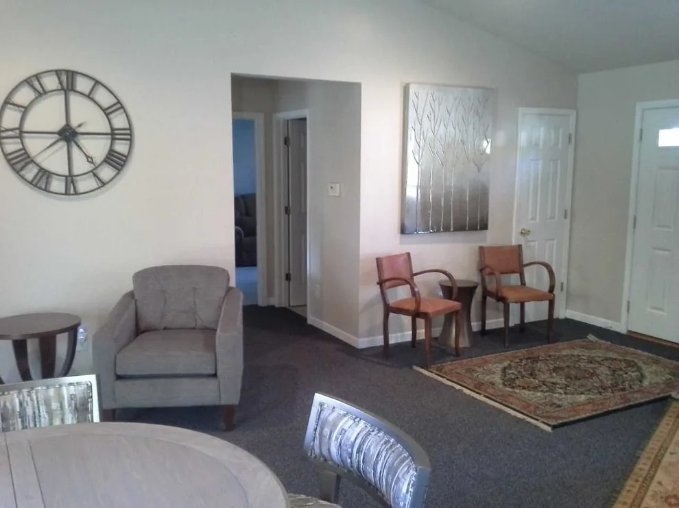 Susan Knox For Ethan Allen Peoria, IL - Photo 13