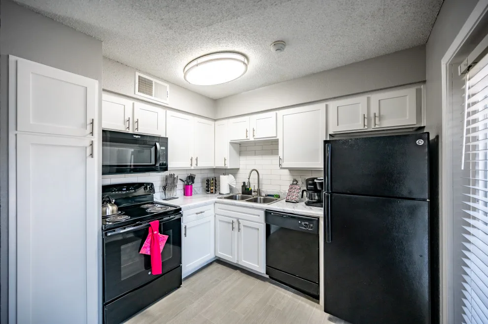 Elliott Trailblazer 4 - Pink Blossom by Mission Accomplished Interior Design & Staging - Photo 7