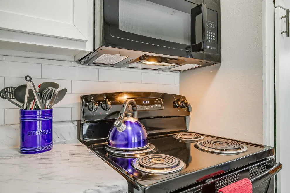 Elliott Trailblazer 3 - Color Landscapes by Mission Accomplished Interior Design & Staging - Photo 8