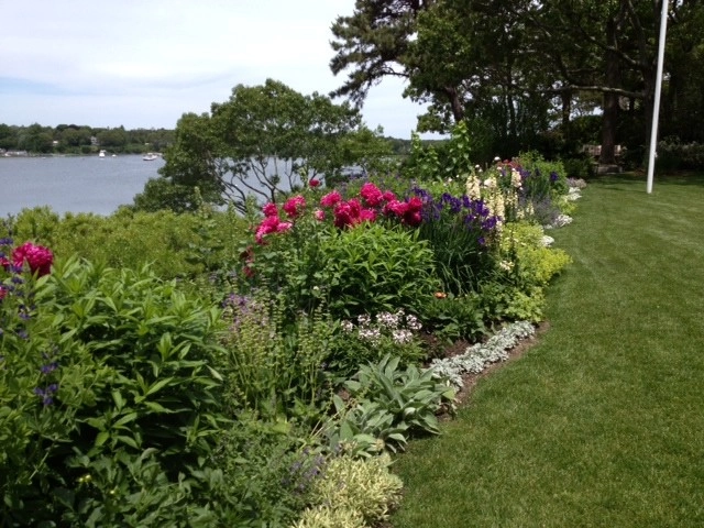 Fine Gardening by Michael P. Neath Landscape Construction, Inc. - Photo 8